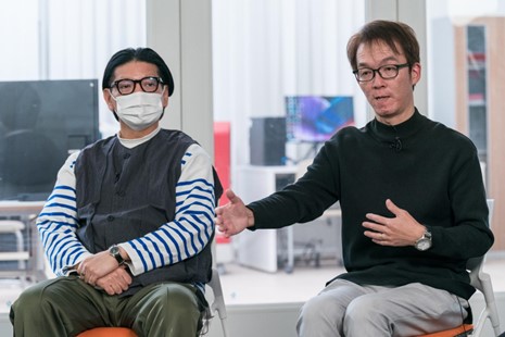 インタビューの様子８