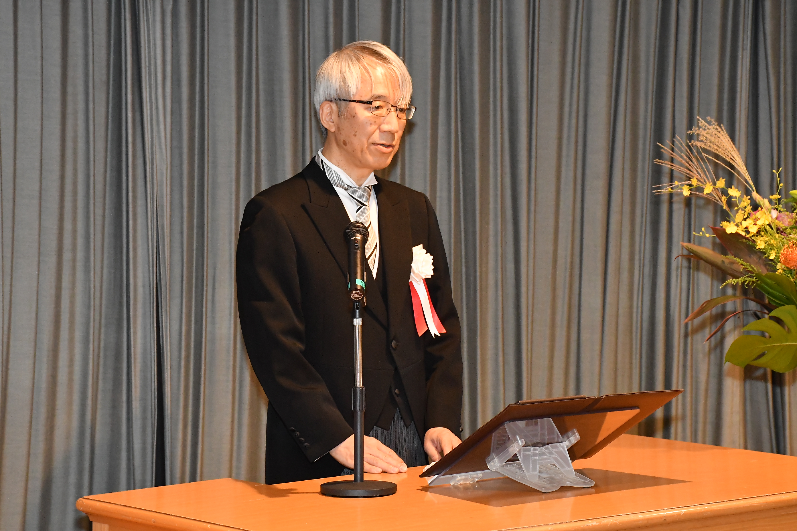 橋本洋志東京都立産業技術大学院大学学長